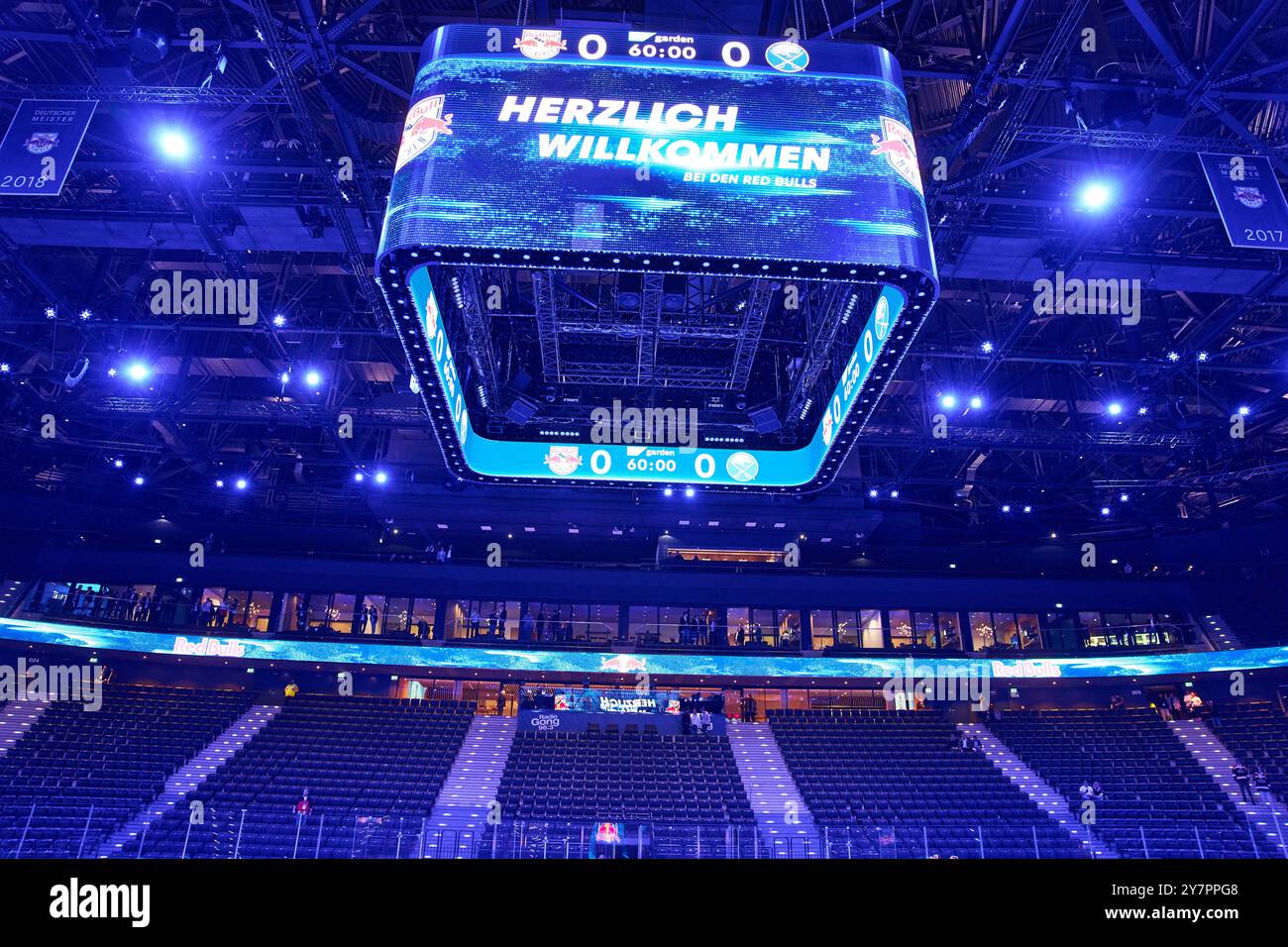 Tabellone segnapunti SAP Garden, schermo, lavagna, digitale, LED, display, monitor, risultato finale, anzeigetafel, Endergebnis, Ergebnis, Anzeige, nell'amichevole del Global Series Challenge EHC RB MUENCHEN - BUFFALO SABERS 0-5 al SAP Garden di Monaco, Germania, 27 settembre 2024. Stagione 2024/2025, giorno della partita x, fotografo: Immagini ddp / immagini a stella Foto Stock