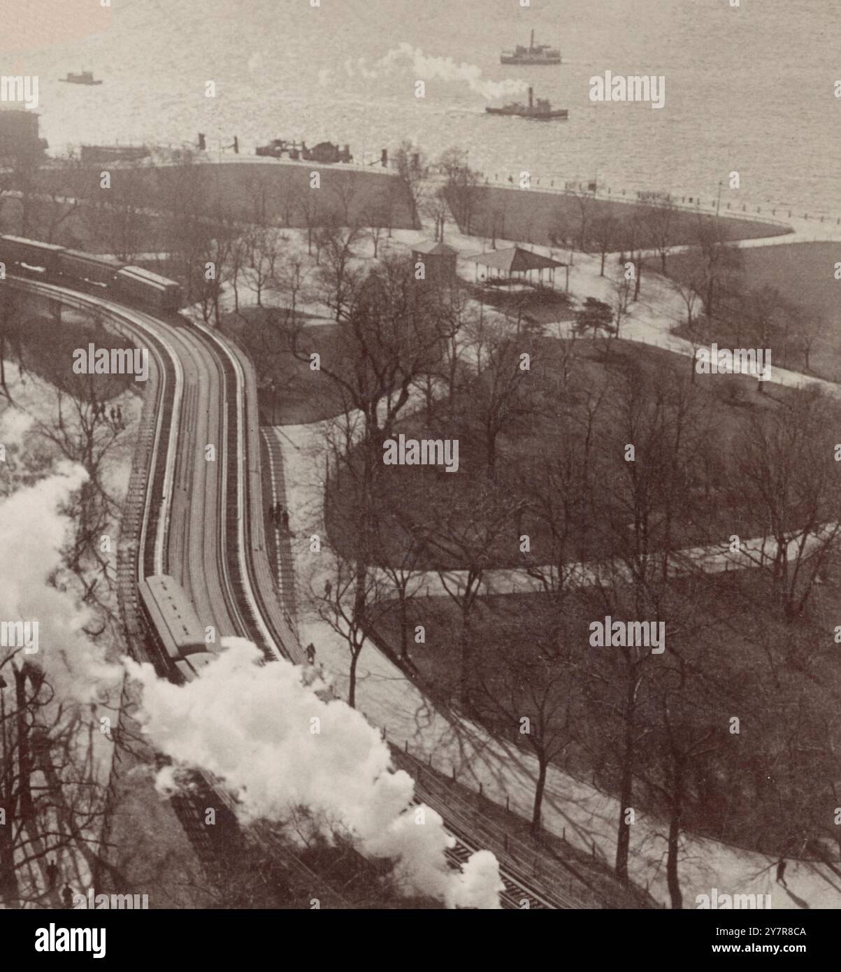 Battery Park - parte meridionale estrema dell'Isola di Manhattan. Ferrovia sopraelevata e New York Bay, New York City. 1902 Foto Stock