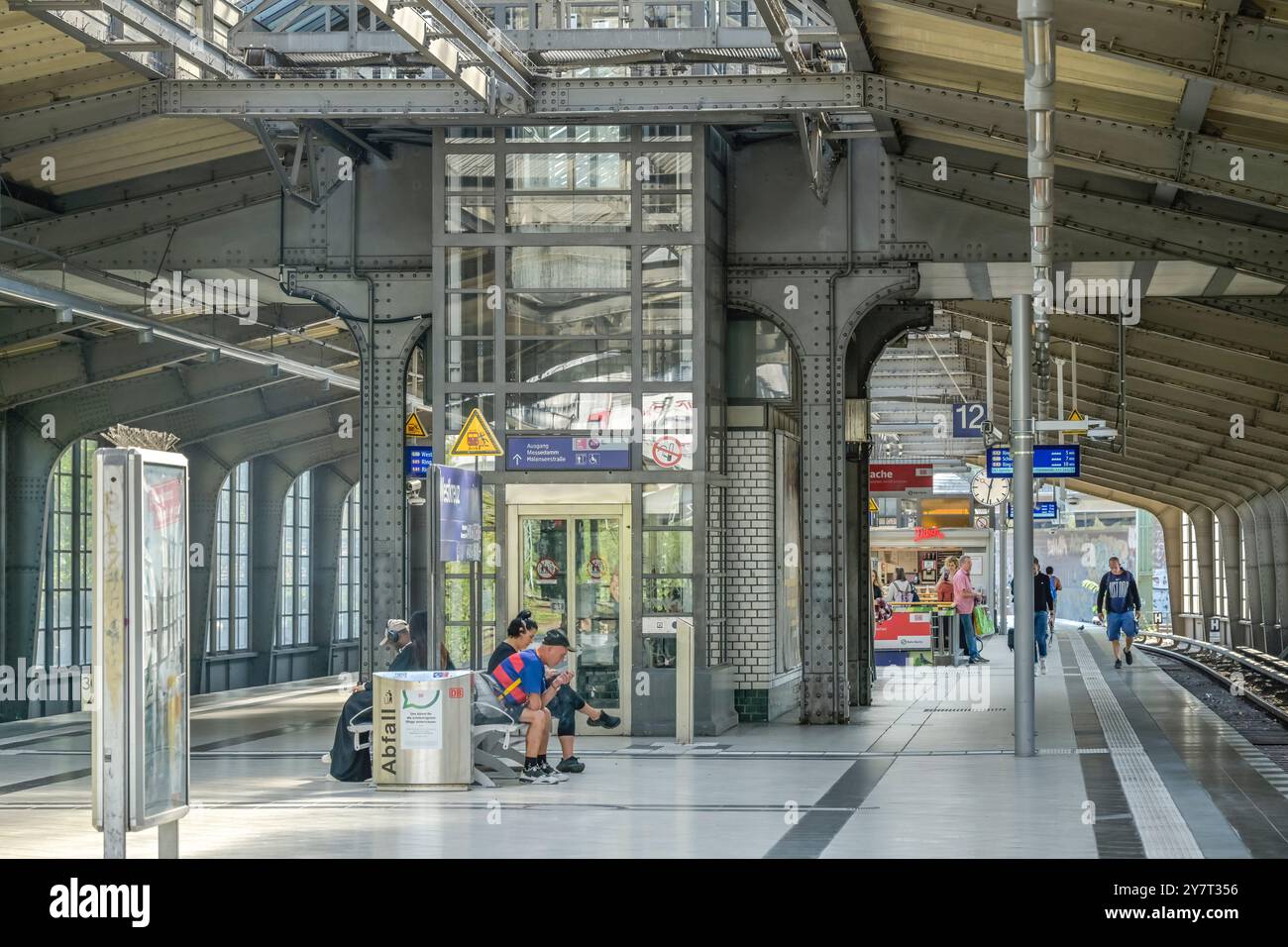 S-Bahnhof Westkreuz, Charlottenburg, Berlino, Germania Foto Stock