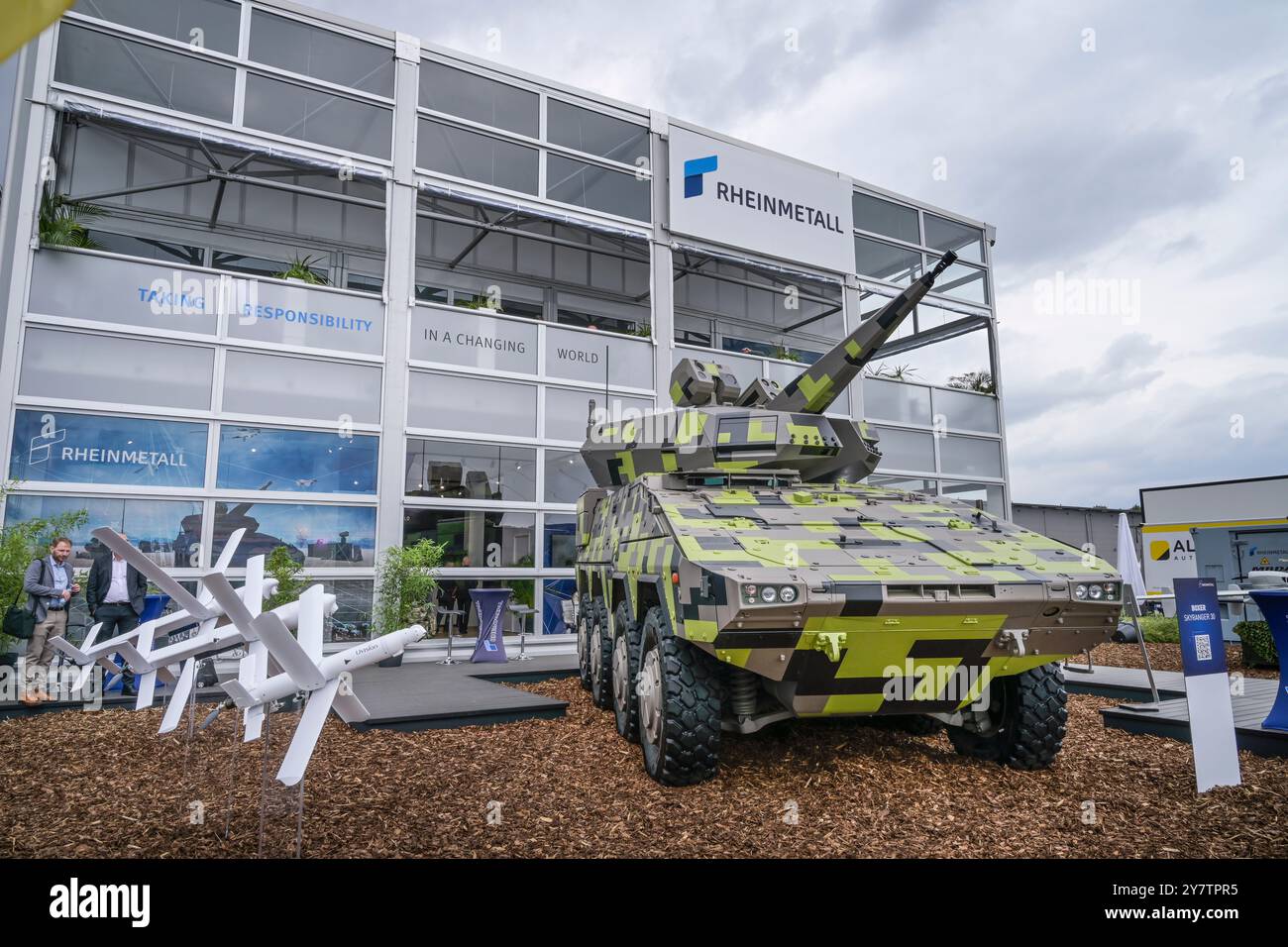 Azienda di armamenti Rheinmetall, Boxer Skyranger 30 ILA 2024, esposizione aerospaziale Internazionale Berlino, Schönefeld, Brandeburgo, Germania, Rüstungskonze Foto Stock