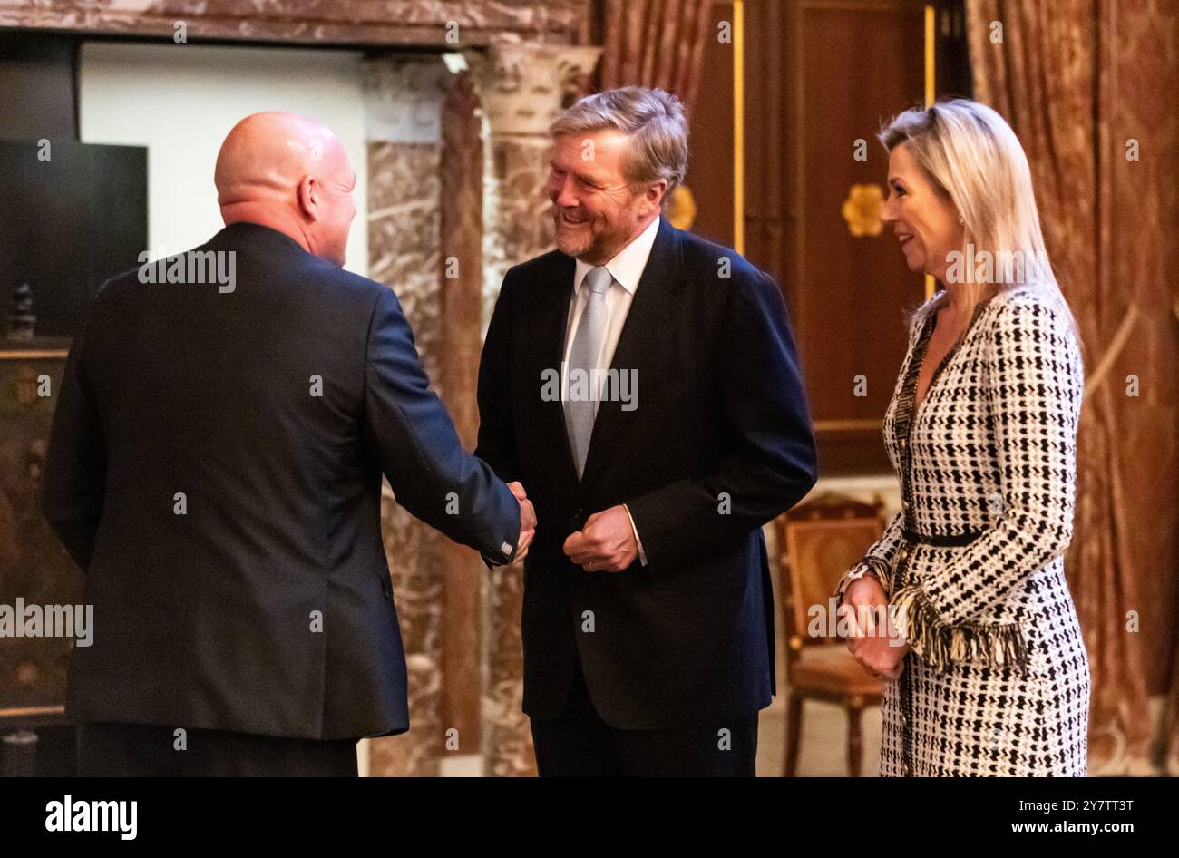 AMSTERDAM - Re Willem-Alexander e Regina Maxima durante l'accoglienza dei partecipanti al 35° Congresso planetario ASE al Palazzo reale di Amsterdam. L'Association of Space Explorers (ASE) è un'associazione di oltre quattrocento astronauti provenienti da 38 paesi diversi, tra cui AndrÃ© Kuipers. ANP EVA PLEVIER netherlands Out - belgio Out Foto Stock