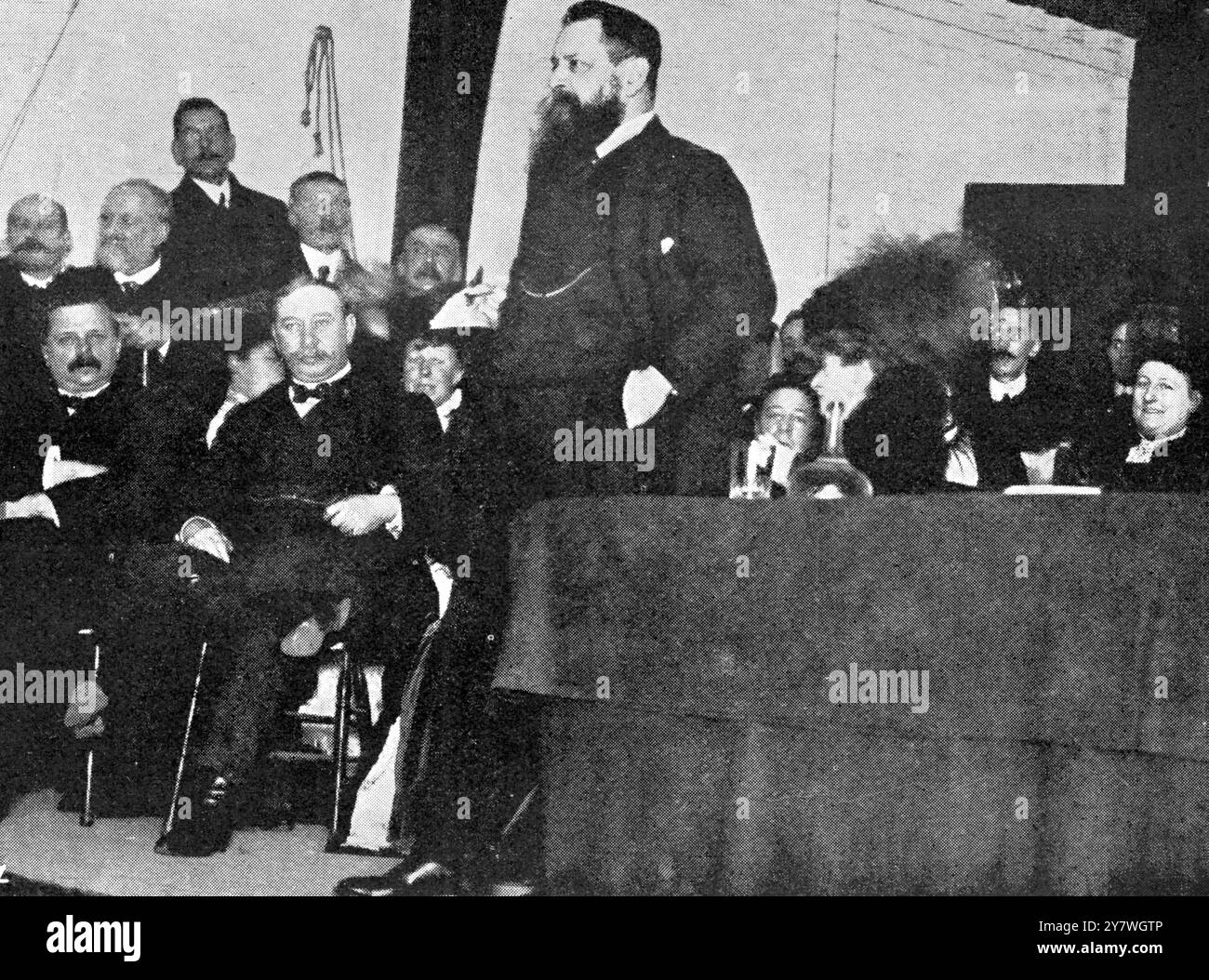 Elezioni generali : Henry Fitzalan-Howard , XV duca di Norfolk e politico conservatore , a Brixton . 15 gennaio 1910 Foto Stock