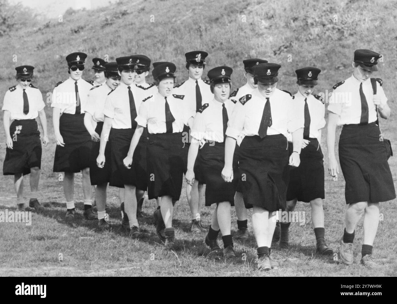 La squadra di poliziotti della metropolitana di Londra , una delle 120 squadre , che ha partecipato alla 9a marcia svizzera di due giorni a Berna , Svizzera , il 19 e 20 maggio 1968 . Complessivamente più di 1.000 hanno partecipato alla marcia. Foto Stock