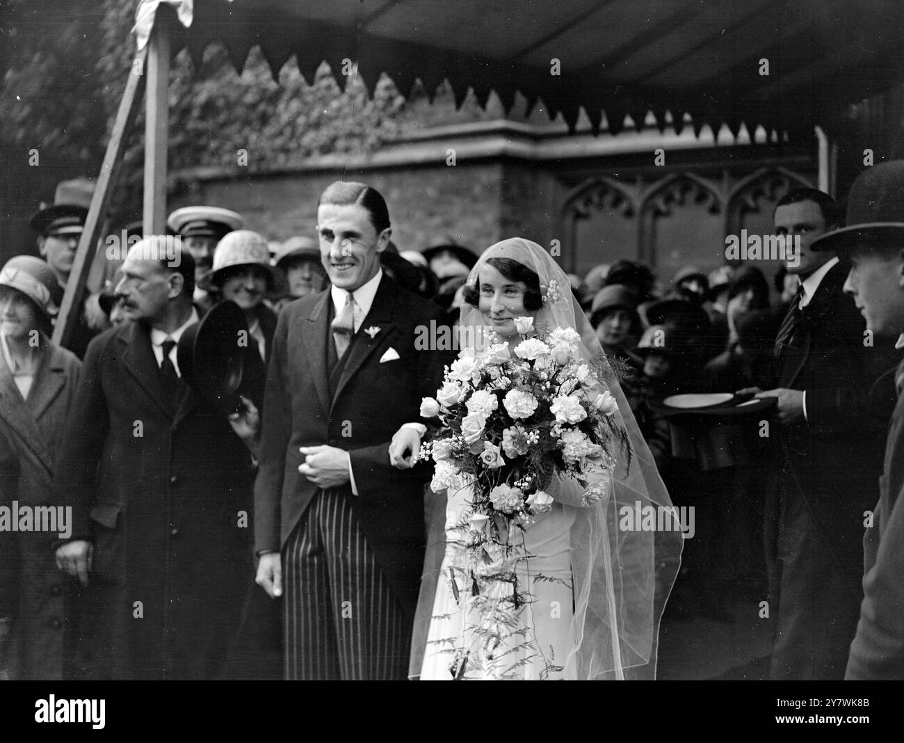 Le nozze di Lynden Roberts Miller e Lady Beatrix Patricia de la Poer Beresford alla chiesa di St John a Southwick Crescent . 7 luglio 1926 Foto Stock