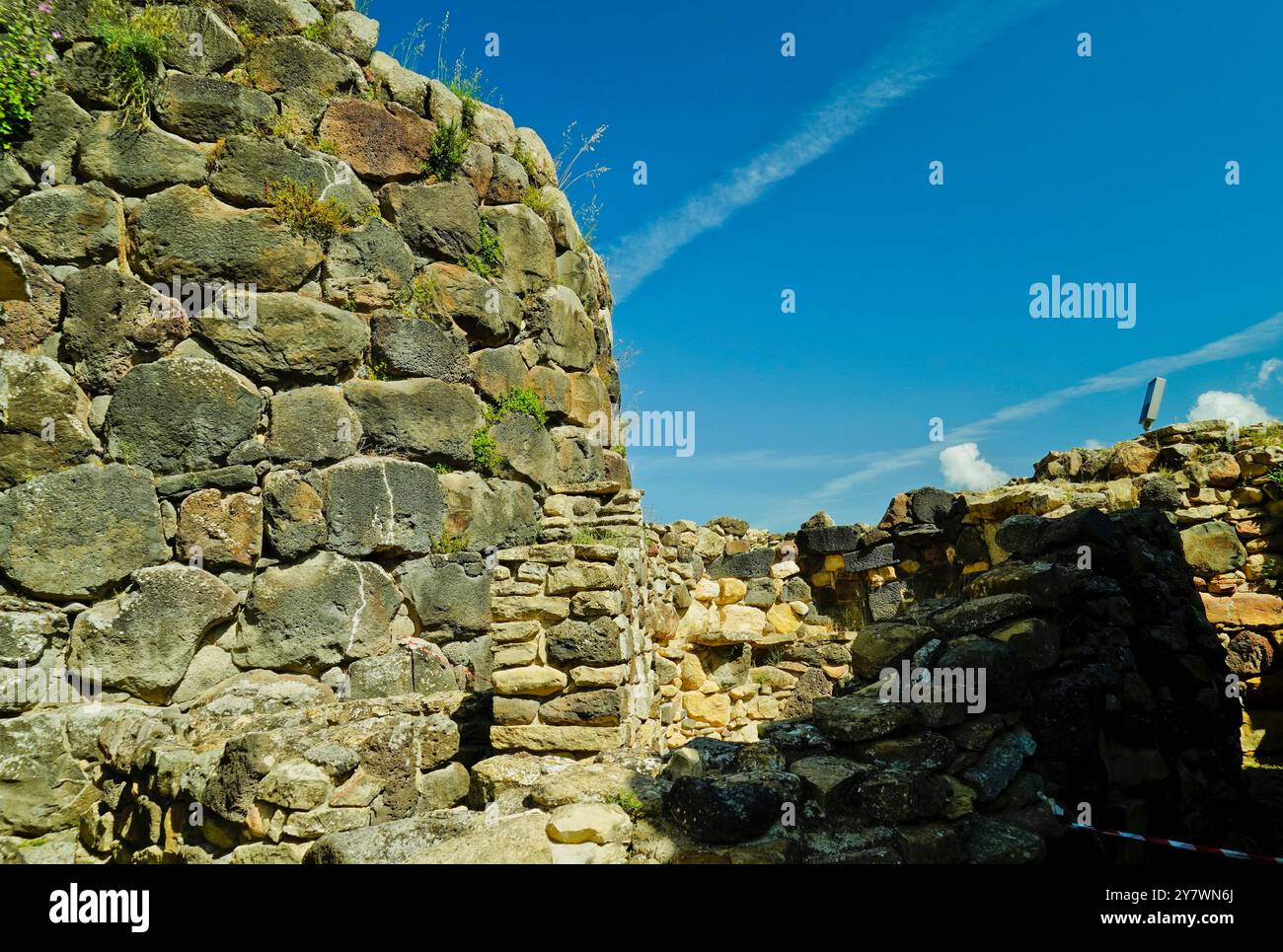 Area archeologica Nuraghe di Barumini. Sito patrimonio dell'umanità dell'UNESCO. Provincia del Sud Sardegna, Italia Foto Stock