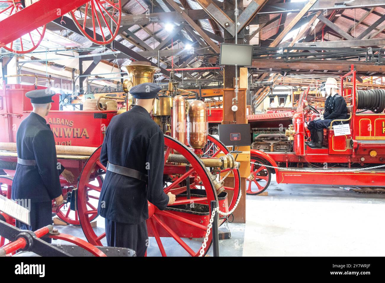 Collezione di motori antincendio d'epoca nel Museo dei vigili del fuoco, Ferrymead Heritage Park, Ferrymead, Christchurch (Ōtautahi), Canterbury, nuova Zelanda Foto Stock