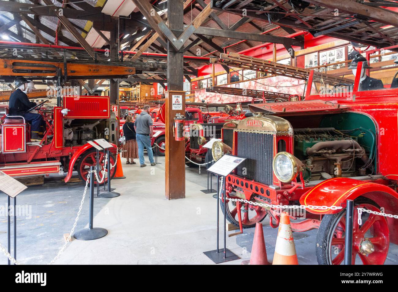 Collezione di motori antincendio d'epoca nel Museo dei vigili del fuoco, Ferrymead Heritage Park, Ferrymead, Christchurch (Ōtautahi), Canterbury, nuova Zelanda Foto Stock