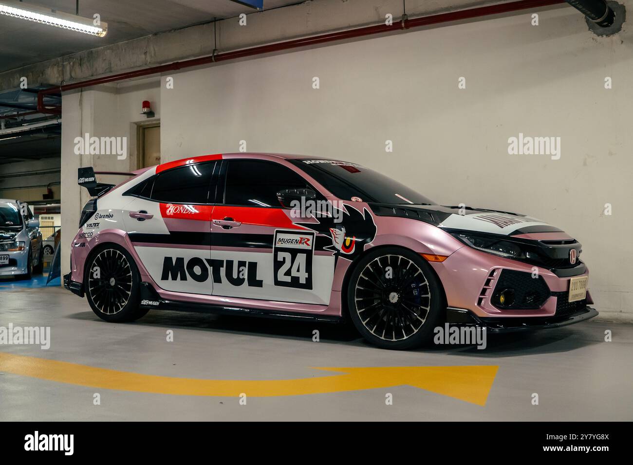 Retro Havoc è un evento annuale che celebra le auto d'epoca e d'epoca. Sul display viene visualizzata la Honda Civic Type R. Foto Stock
