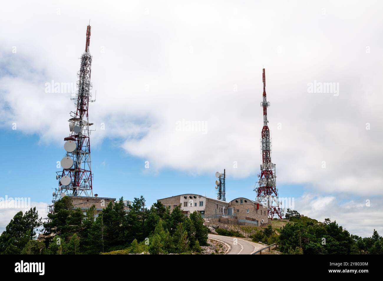 Torre delle telecomunicazioni a Mont caro, Ports de Tortosa-Beseit, Catalogna, Spagna Foto Stock