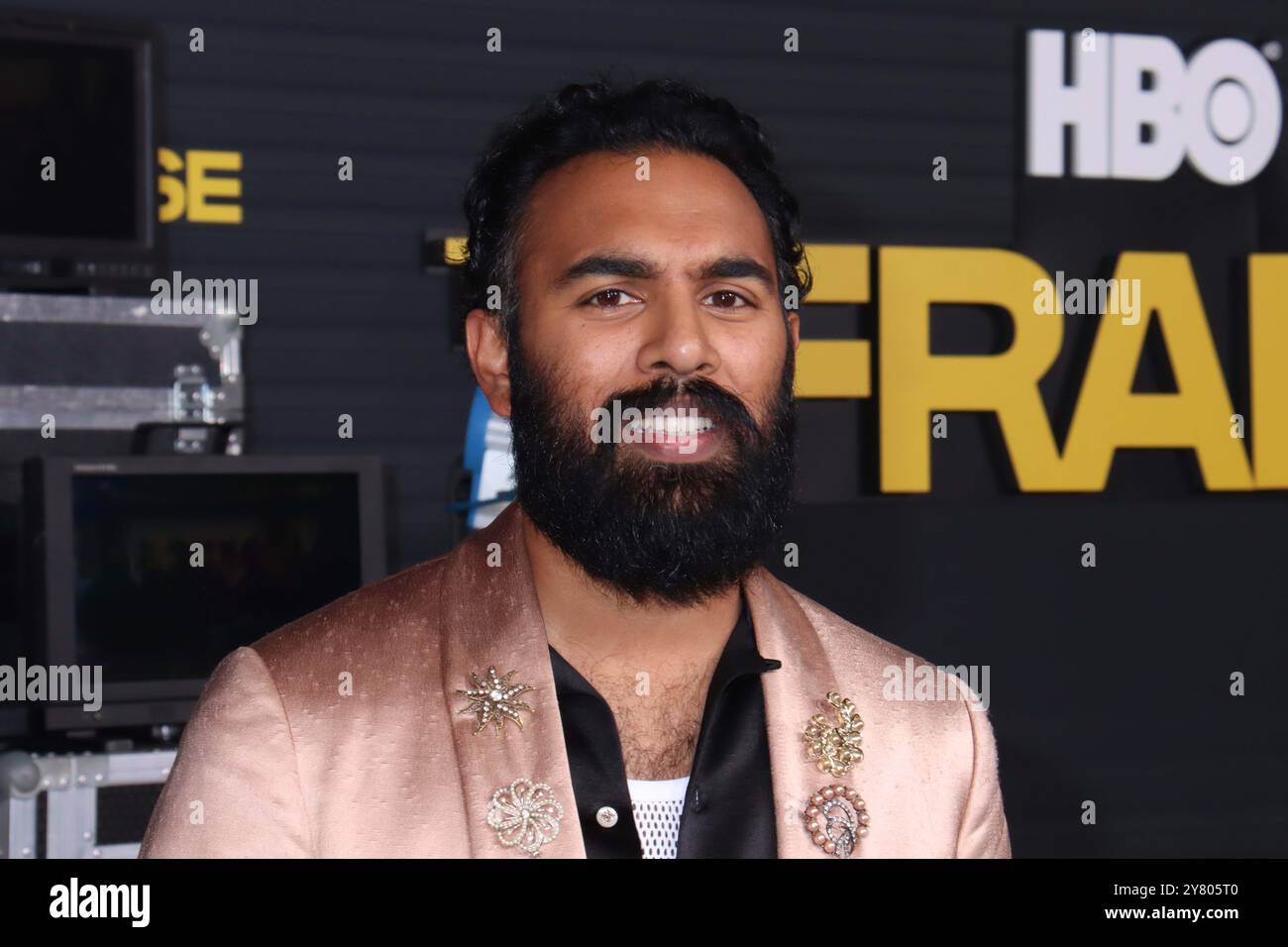 Himesh Patel 10/01/2024 The Los Angeles Red Carpet Premiere della serie HBO Original Comedy "The Franchise" tenutasi al Paramount Theatre di Hollywood, CA foto di Izumi Hasegawa/Hollywood News Wire Inc Crediti: Hollywood News Wire Inc./Alamy Live News Foto Stock