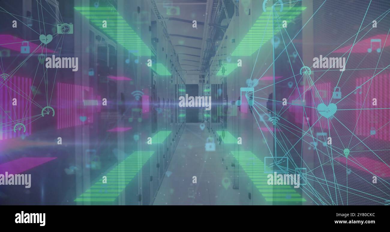 Immagine di icone ed elaborazione dei dati digitali su server informatici Foto Stock