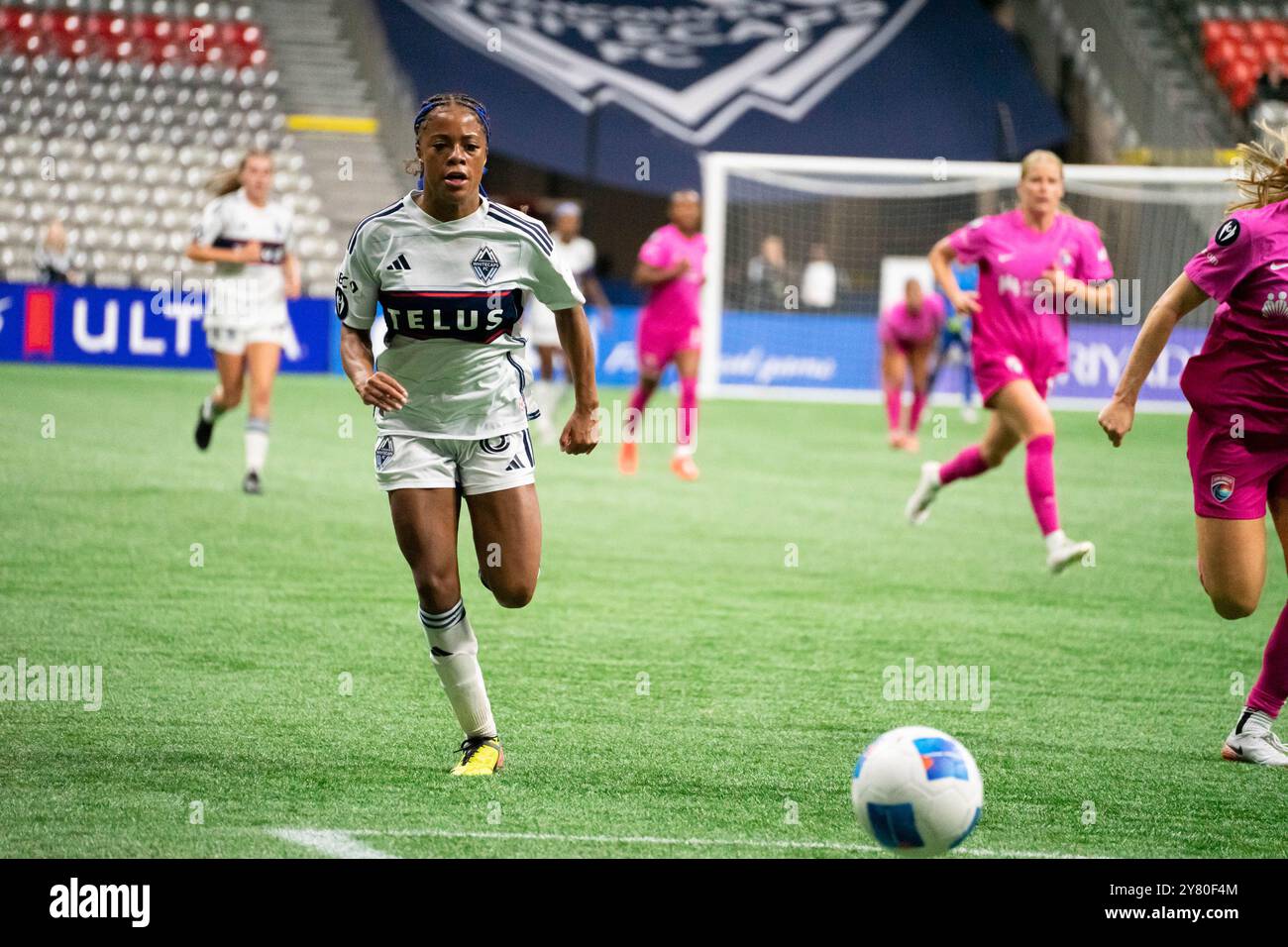 Vancouver, Canada. 1 ottobre 2024. Vancouver, British Columbia, Canada, 1 ottobre 2024: Jaime Perrault (8 Vancouver Whitecaps FC Girls Elite) in azione durante la partita a gironi della CONCACAF W Champions Cup tra Vancouver Whitecaps FC Girls Elite e San Diego Wave al BC Place Stadium di Vancouver, British Columbia, Canada (SOLO USO EDITORIALE). (Amy Elle/SPP) credito: SPP Sport Press Photo. /Alamy Live News Foto Stock