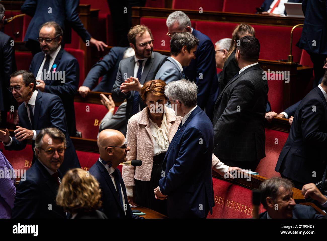 FRANCIA-POLITICA-GOVERNO-PARLAMENTO Annie Genevard, Ministro dell'Agricoltura, al Parlamento francese il giorno del discorso di politica generale del primo Ministro Michel Barnier. A Parigi, 1 ottobre 2024. PARIGI ILE-DE-FRANCE FRANCIA COPYRIGHT: XANDREAXSAVORANIXNERIX FRANCE-POLITICS-GOVERNMENT-PARLI ASAVORANINERI-12 Foto Stock