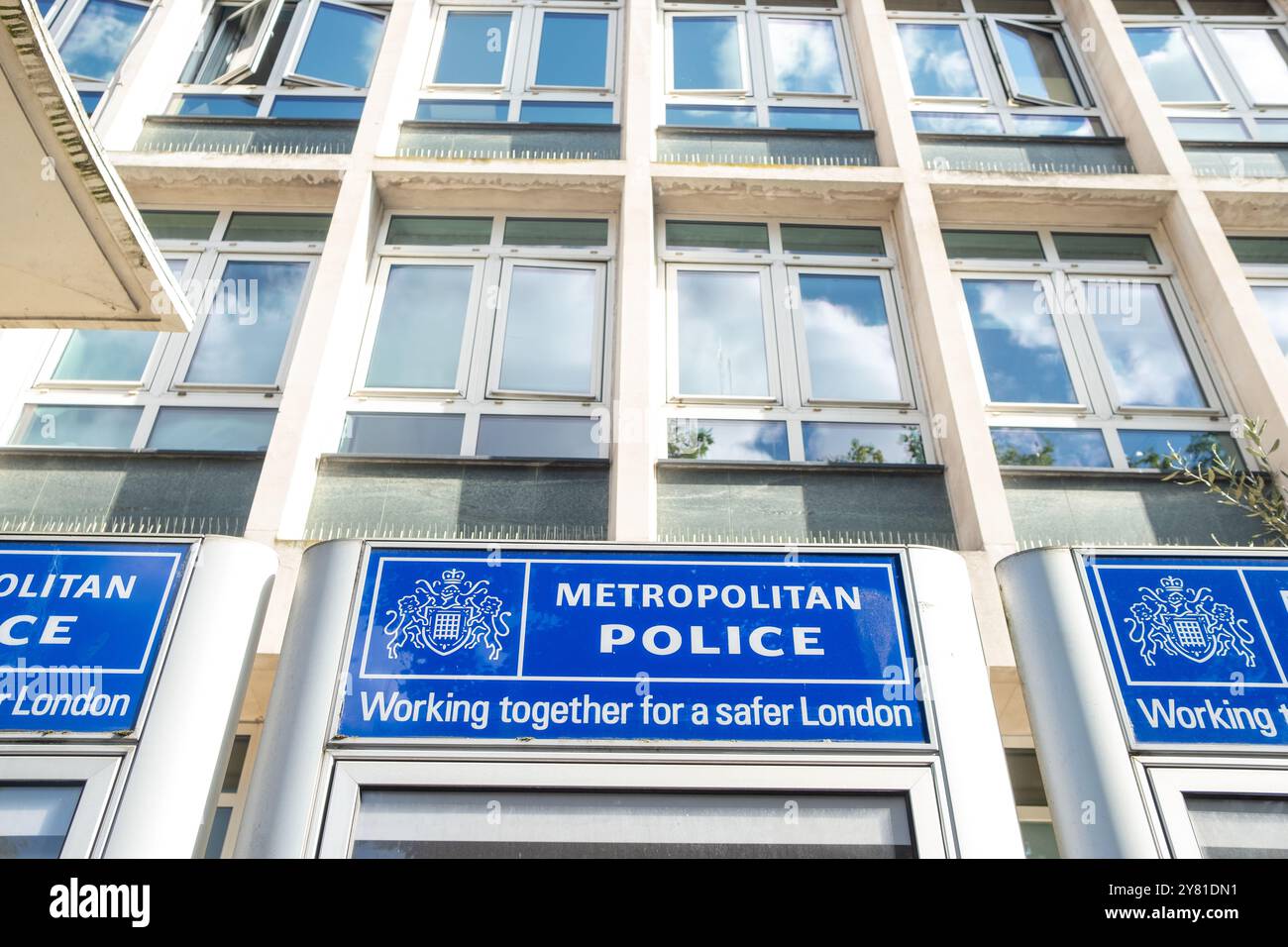 LONDRA - 13 SETTEMBRE 2024: Stazione di polizia di Brixton. Brixton Acre Lane. Stazione di polizia metropolitana per Brixton North Foto Stock