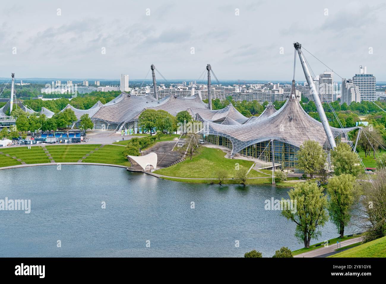 Monaco di Baviera, Germania - 18 aprile 2024: Olympiapark è un parco olimpico costruito per le Olimpiadi estive del 1972 Foto Stock