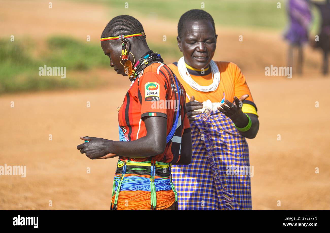 Karimojong donne a Kotido, Karamoja - Uganda Foto Stock