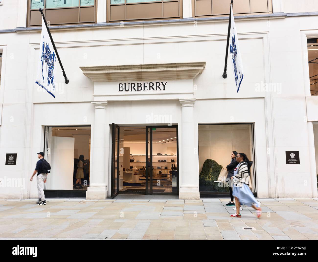 Burberry, New Bond Street, Mayfair, Londra, Inghilterra. Foto Stock