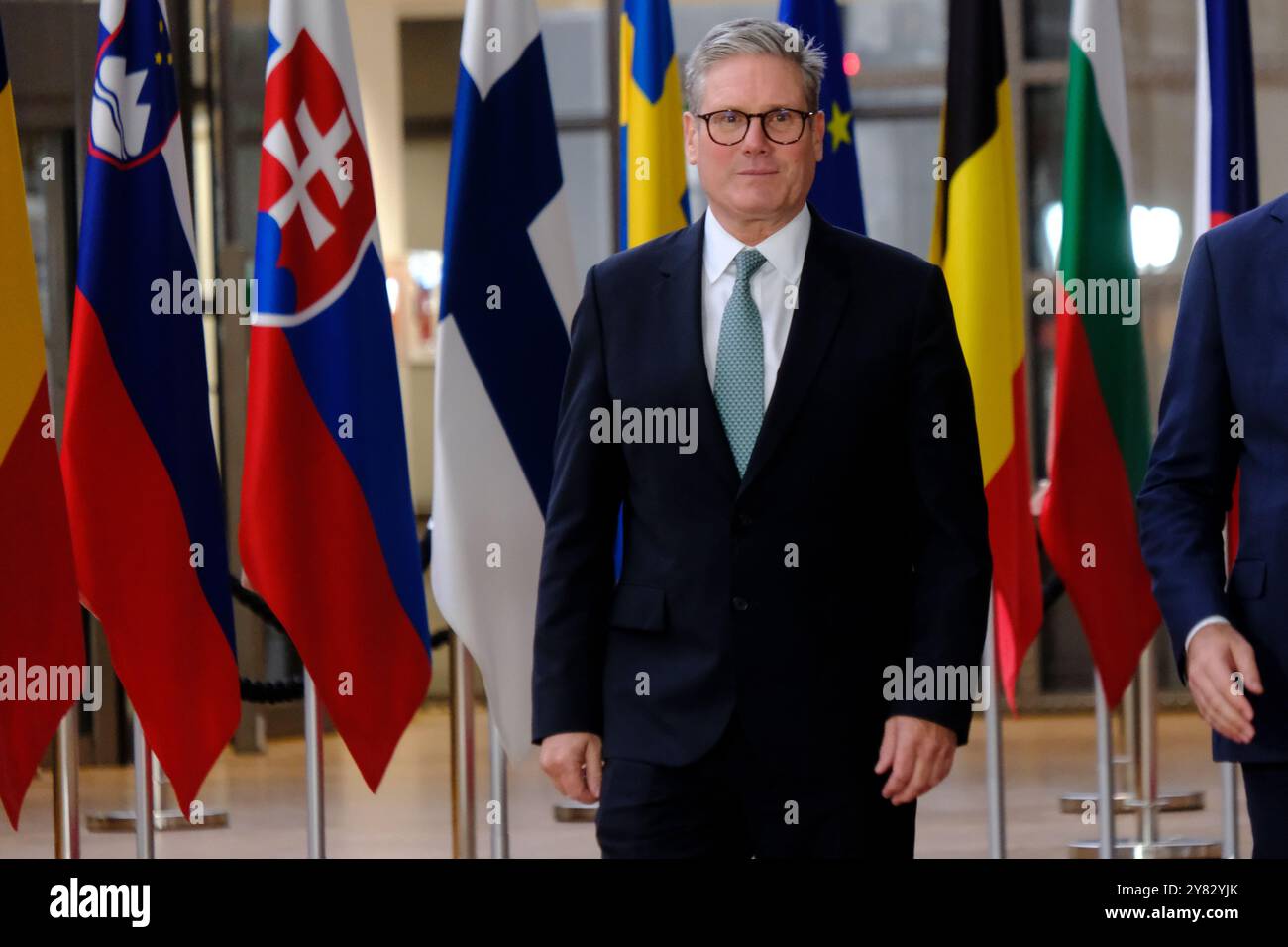 Bruxelles, Belgio. 2 ottobre 2024. Il presidente del Consiglio europeo Charles Michel accoglie con favore il primo ministro britannico Keir Starmer durante la sua visita al Consiglio della Commissione europea a Bruxelles, Belgio, 2 ottobre 2024. Crediti: ALEXANDROS MICHAILIDIS/Alamy Live News Foto Stock