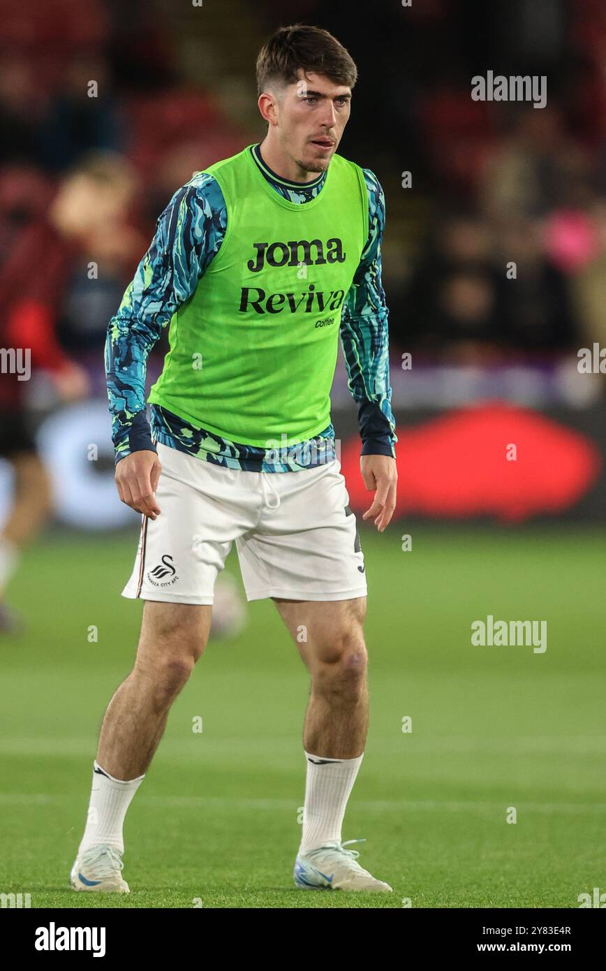 Josh Key di Swansea City nella sessione di riscaldamento pre-partita durante la partita del Campionato Sky Bet Sheffield United vs Swansea City a Bramall Lane, Sheffield, Regno Unito, 2 ottobre 2024 (foto di Alfie Cosgrove/News Images) Foto Stock