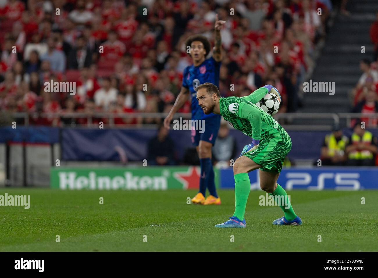 2 ottobre 2024. Lisbona, Portogallo. Il portiere sloveno dell'Atletico Jan Oblak (13) in azione durante la partita della fase a gironi della UEFA Champions League, Benfica vs Atletico de Madrid crediti: Alexandre de Sousa/Alamy Live News Foto Stock