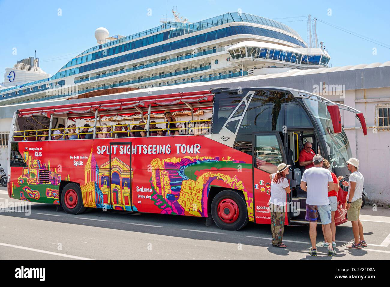 Spalato Croazia, Mar Adriatico Mediterraneo, Spalato Croazia, Mar Adriatico Mediterraneo, Porto di Spalato Luka, autobus turistico, escursione a terra passeggeri, l Foto Stock