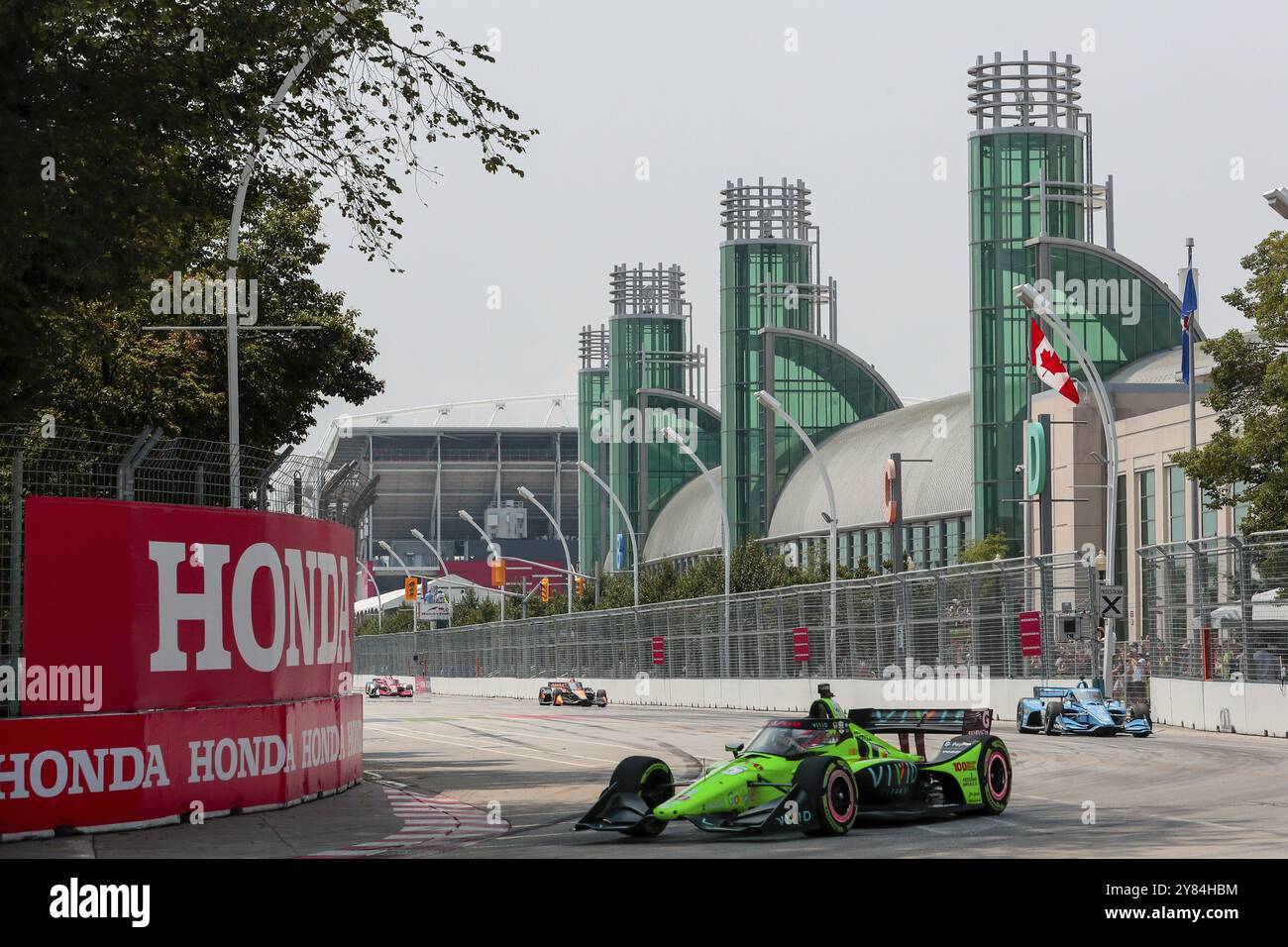 CHRISTIAN LUNGAARD (45) di Hedensted, Danimarca, festeggia in pista la vittoria dopo aver vinto l'Honda Indy Toronto a Toronto, ON, CAN Foto Stock