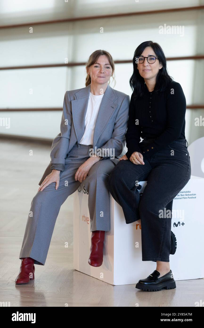 Donostia San Sebastian, Spagna. 27 settembre 2024. Nagore Aranburu e Alauda Ruiz De Azúa partecipano al "Querer" Photocall durante il 72° Festival Internazionale del Cinema di San Sebastian al Palazzo Kursaal di Donostia-San Sebastian. Credito: SOPA Images Limited/Alamy Live News Foto Stock