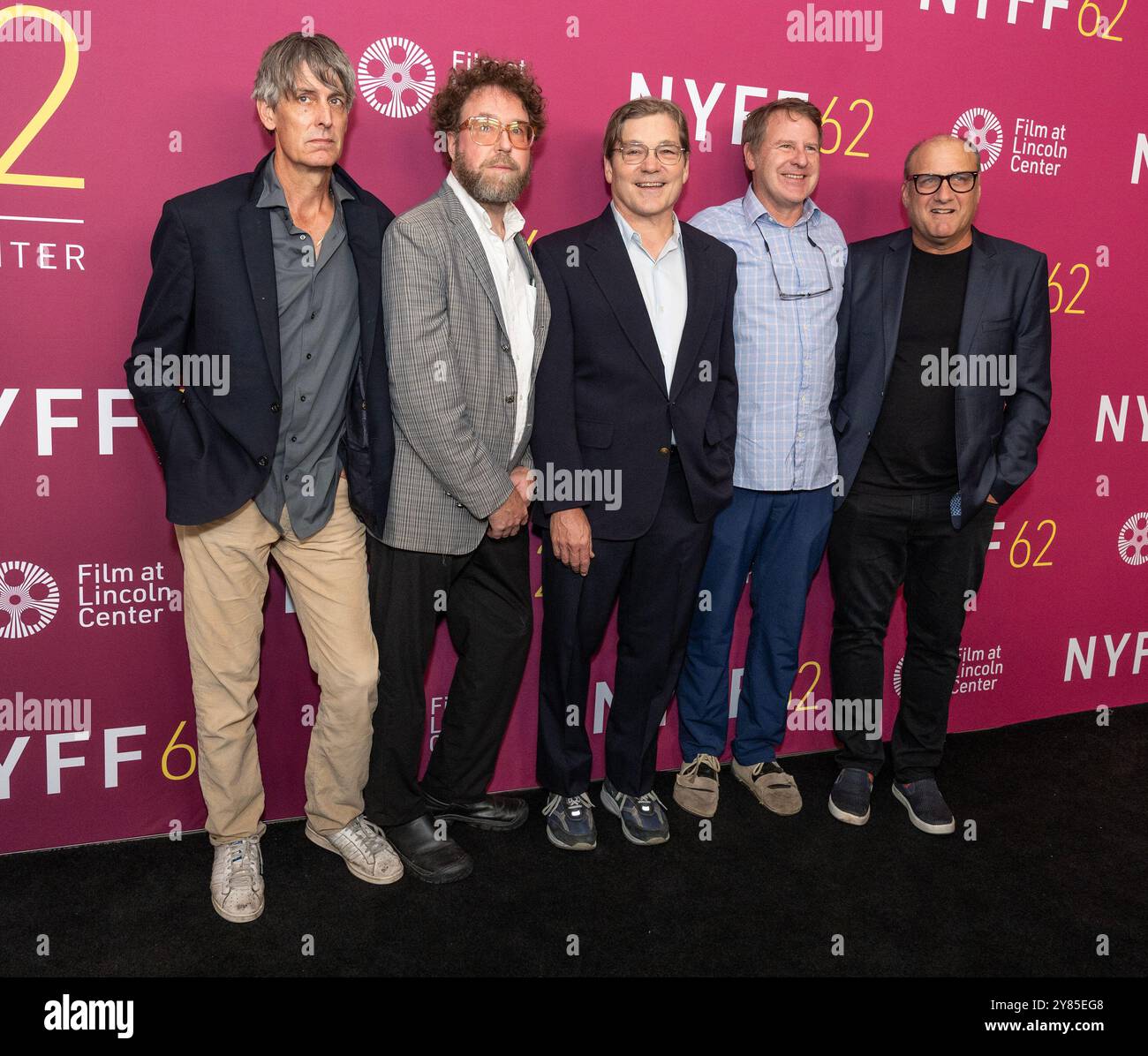 New York, Stati Uniti. 2 ottobre 2024. Stephen Malkmus, Steve West, Mark Ibold, Bob Nastanovich e Scott Kannberg assistono alla prima di New York di "Pavements" al 62° NYFF alla Alice Tully Hall il 2 ottobre 2024. (Foto di Lev Radin/Sipa USA) credito: SIPA USA/Alamy Live News Foto Stock