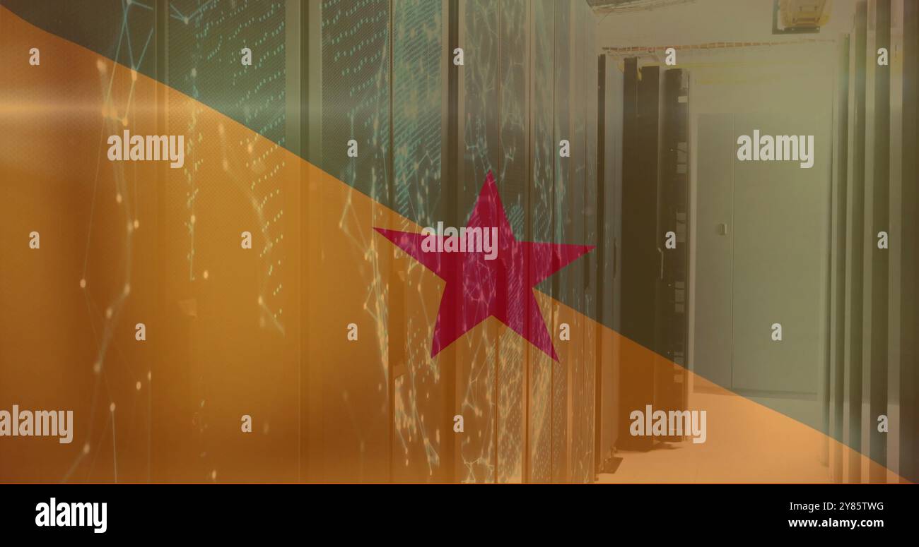 Immagine della bandiera della guyana francese ed elaborazione dei dati digitali su server informatici Foto Stock