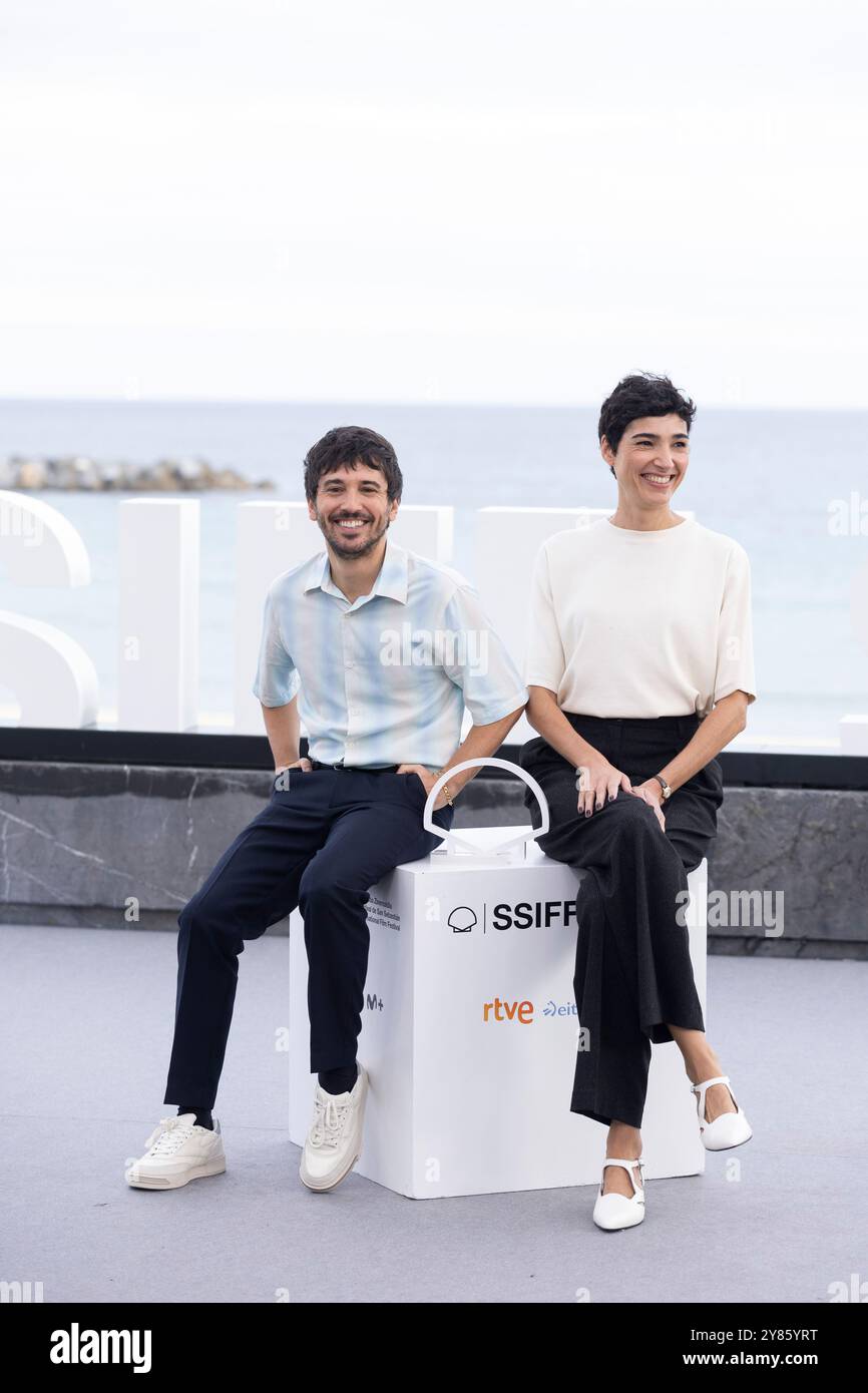Donostia San Sebastian, Spagna. 25 settembre 2024. Pedro Martín Calero e Isabel Peña partecipano al Photocall "El Llanto" durante il 72° Festival Internazionale del Cinema di San Sebastian al Palazzo Kursaal di Donostia-San Sebastian. (Foto di Nacho Lopez/SOPA Images/Sipa USA) credito: SIPA USA/Alamy Live News Foto Stock