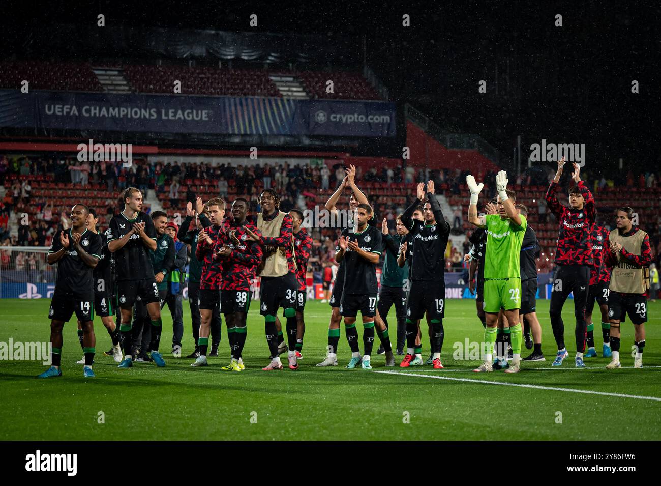 Girona, Spagna. 2 ottobre 2024. I giocatori del Feyenoord festeggiano durante una partita di UEFA Champions League tra Girona FC e Feyenoord all'Estadi Municipal de Montilivi. Punteggio finale : Girona FC 2 - 3 Feyenoord (foto di Felipe Mondino/SOPA Images/Sipa USA) credito: SIPA USA/Alamy Live News Foto Stock