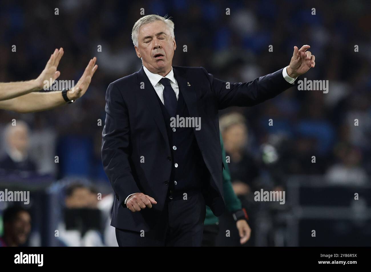 Napoli, Italia. 3 ottobre 2023. Foto Alessandro Garofalo/LaPresse 03 ottobre 2023 Napoli, Italia Sport - calcio - Champions League 2023/2024 - Napoli vs Real Madrid - Stadio Diego Armando Maradona. Nella foto: Carlo Ancelotti (allenatore Real Madrid) 3 ottobre 2023 Napoli, Italia Sport - calcio - Champions League 2023/2024 - Napoli vs Real Madrid stadio Diego Armando Maradona. Nella foto: Carlo Ancelotti (allenatore del Real Madrid) credito: LaPresse/Alamy Live News Foto Stock