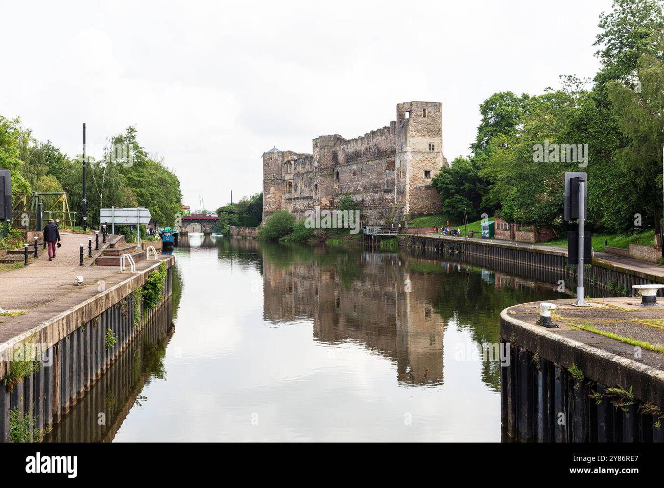Newark Castle, Newark, Newark on Trent, Nottinghamshire, UK, Inghilterra, castello di Newark Regno Unito, castello, castelli, fiume Trent, fiume, fiumi, Trent Foto Stock