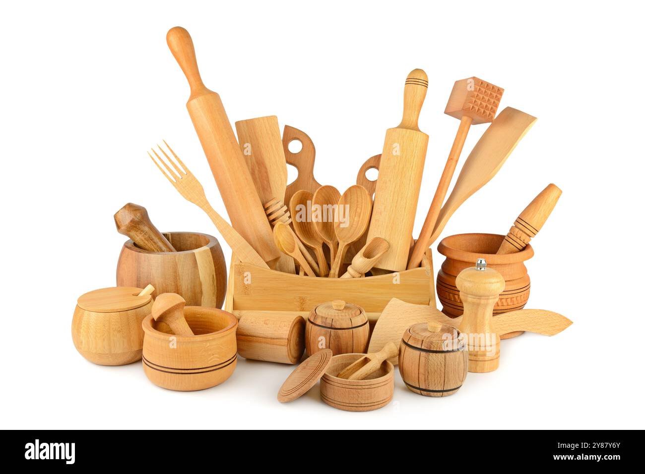 Utensili da cucina in legno (pala, forchetta, cucchiaio, ecc.) isolati su sfondo bianco. Foto Stock