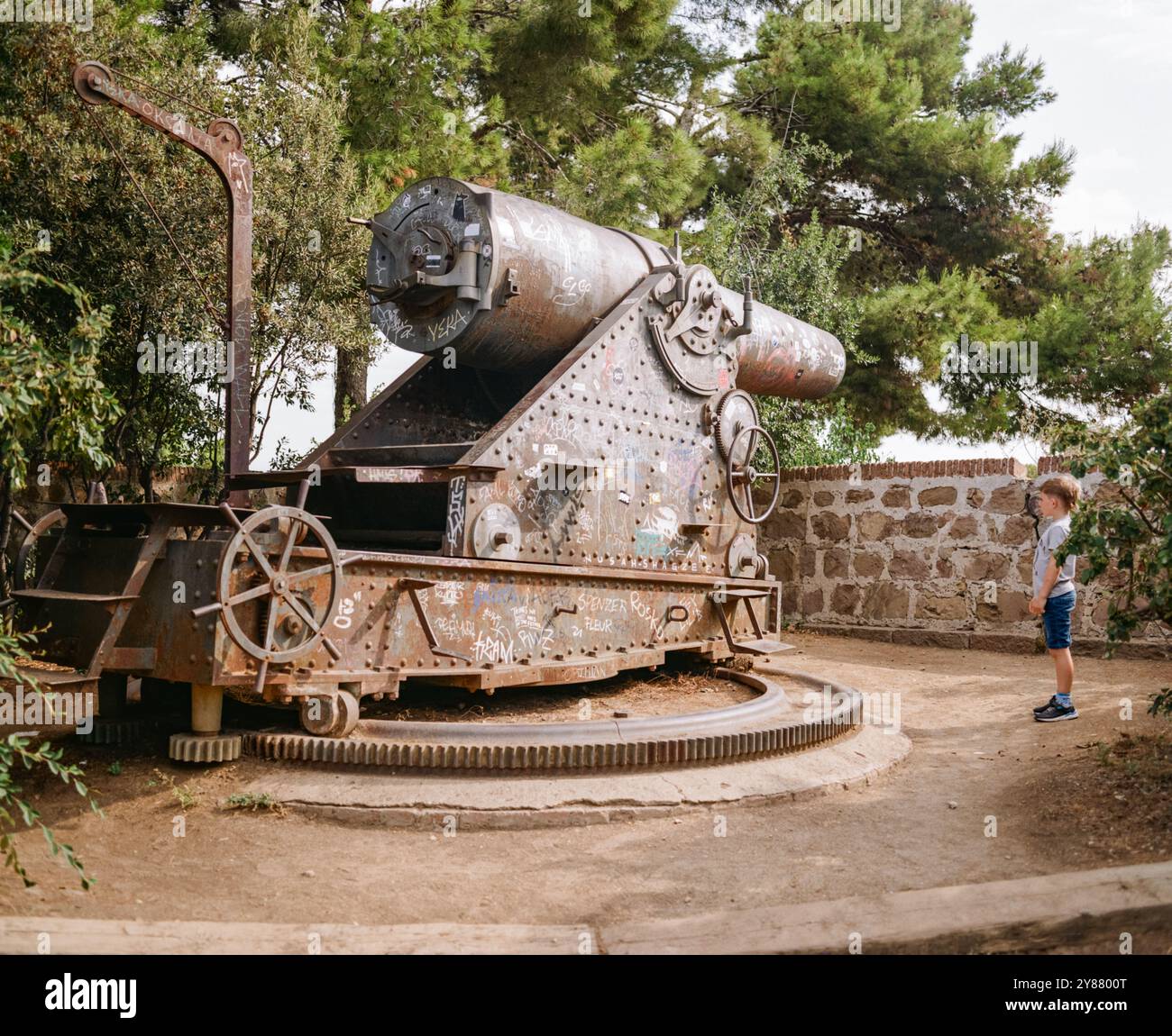 Obice da 305 mm, castello di Montjuic, Barcellona, Spagna, Europa. Foto Stock