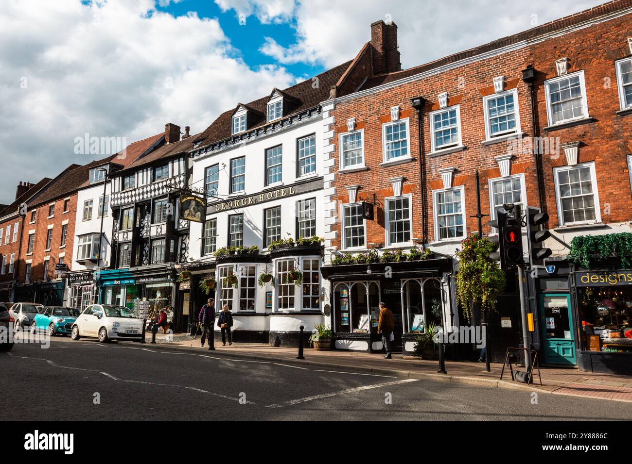 Negozi ed edifici a Load Street, Bewdley, Worcestershire, Regno Unito. 2024 Foto Stock