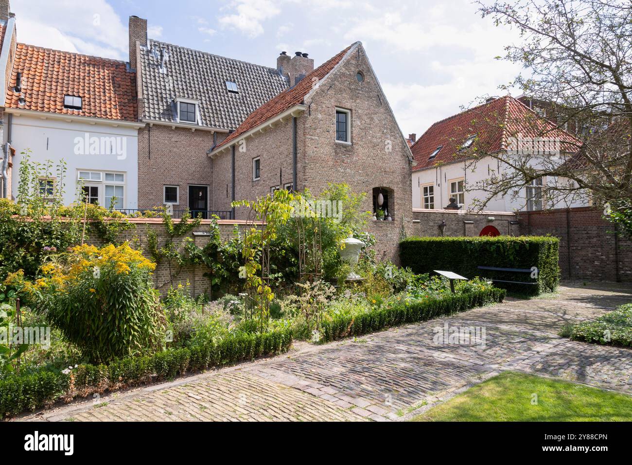 Storico orto cittadino nel centro di Bergen op Zoom in Zelanda. Foto Stock