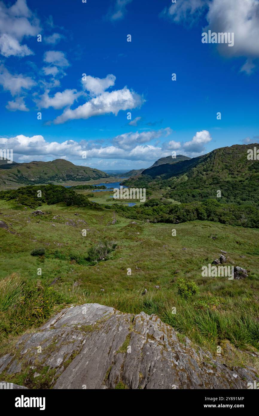 Vista delle signore sul lago superiore nel Killarney National Park Foto Stock