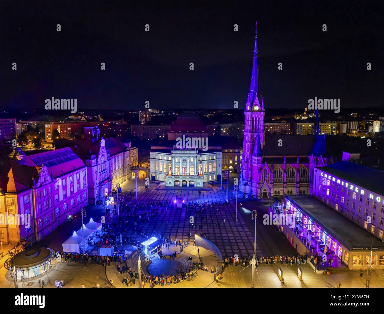 Theaterplatz - Opernhaus, Point Line Surface Solid V5, Daniel Rossa la 2a edizione di Light Our Vision sotto il motto LICHT.MACHT.PLATZ. È fonte di ispirazione Foto Stock