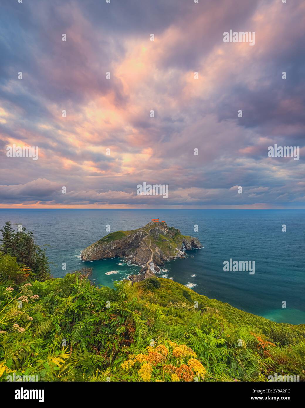 Tramonto a San Juan de Gaztelugatxe, Paesi Baschi, Spagna Foto Stock