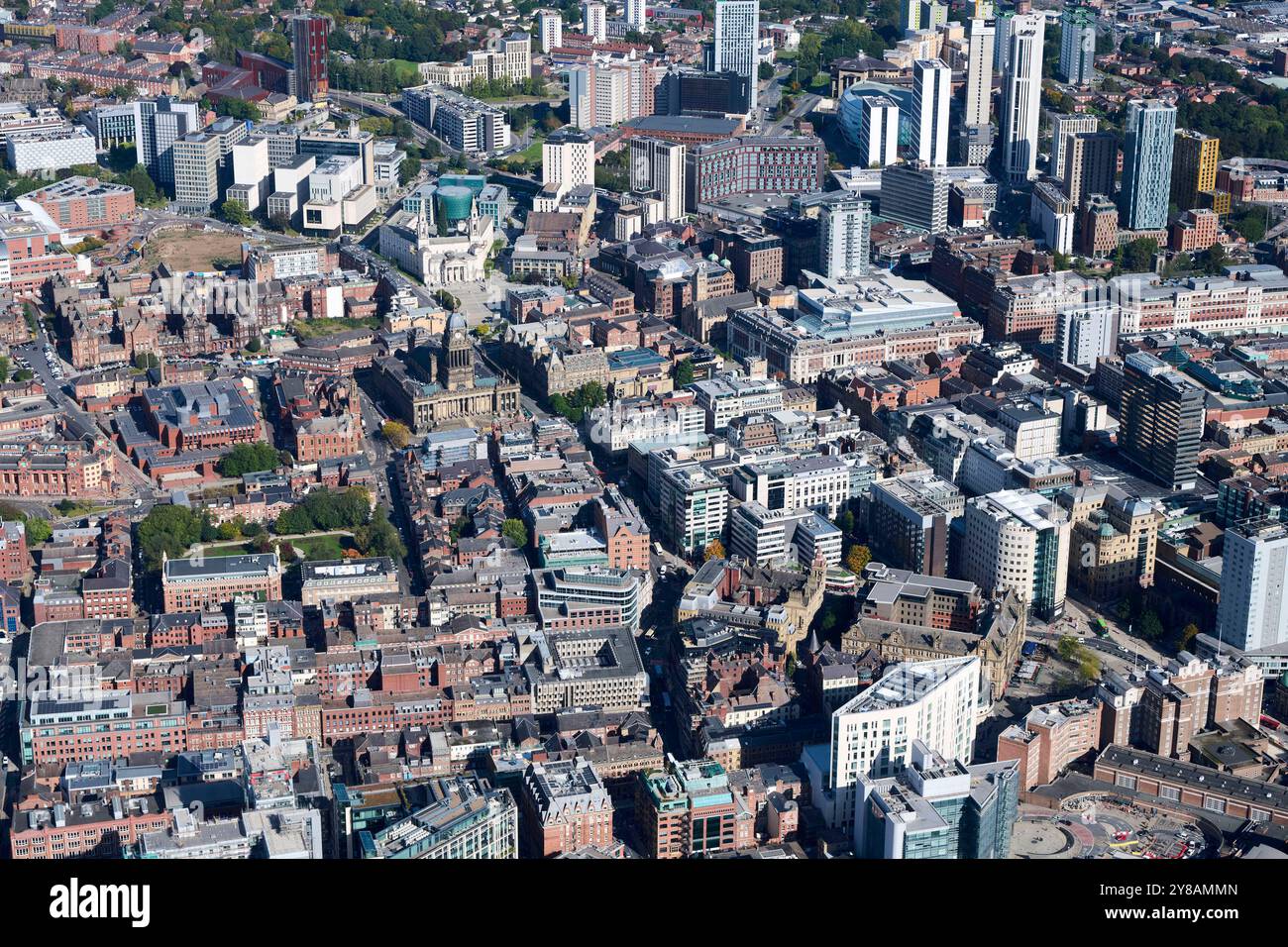 Una fotografia aerea del centro di Leeds, che mostra la principale area commerciale e commerciale, West Yorkshire, Inghilterra settentrionale, Regno Unito Foto Stock