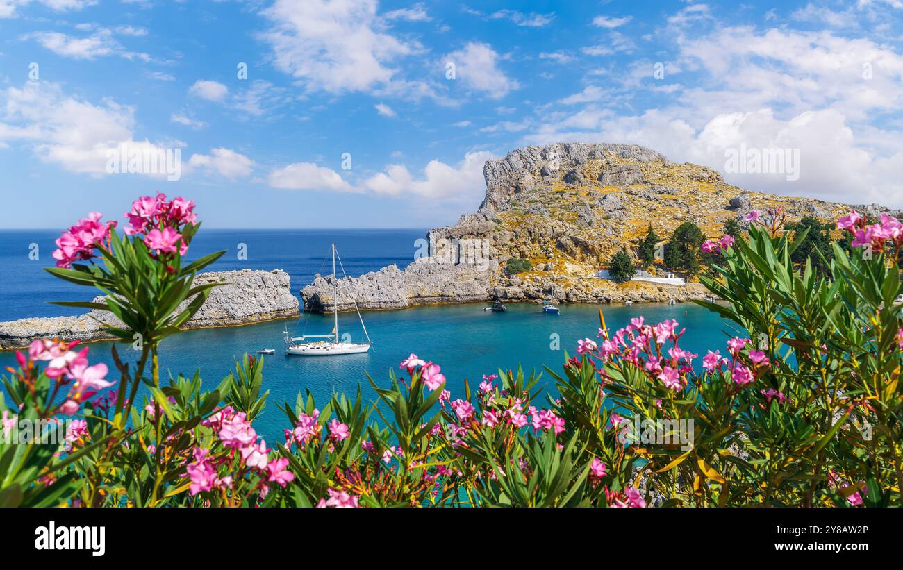 Paesaggio con baia di San Paolo, Rodi, Grecia Foto Stock