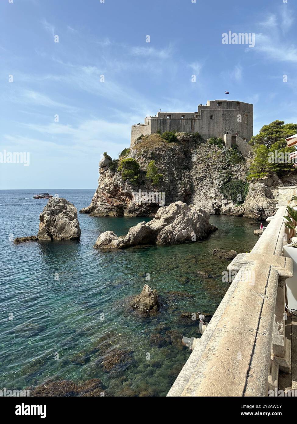 Fuori dalle mura di Dubrovnik - Immagine stock catturata con smartphone