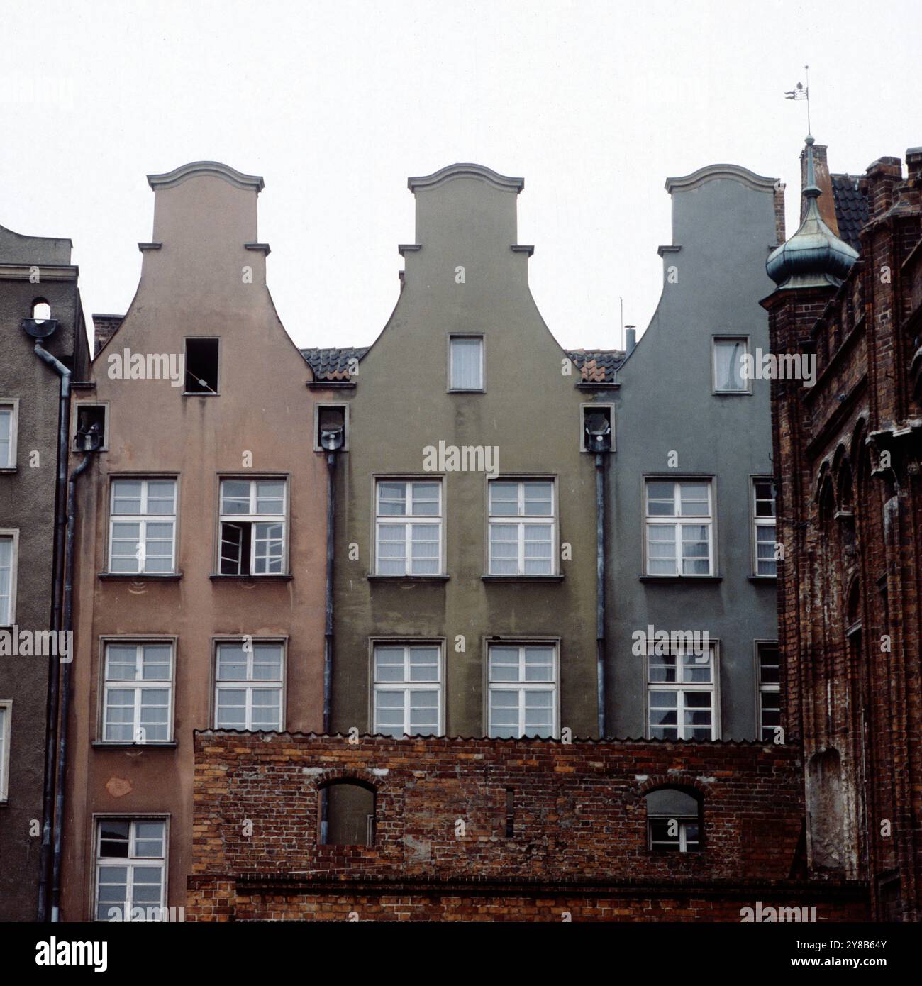 Bürgerhäuser a Danzica GdaÅ sk, Danzica in der Woiwodschaft Pommern im Norden Polens, Polen um 1988. 900200000835 Foto Stock