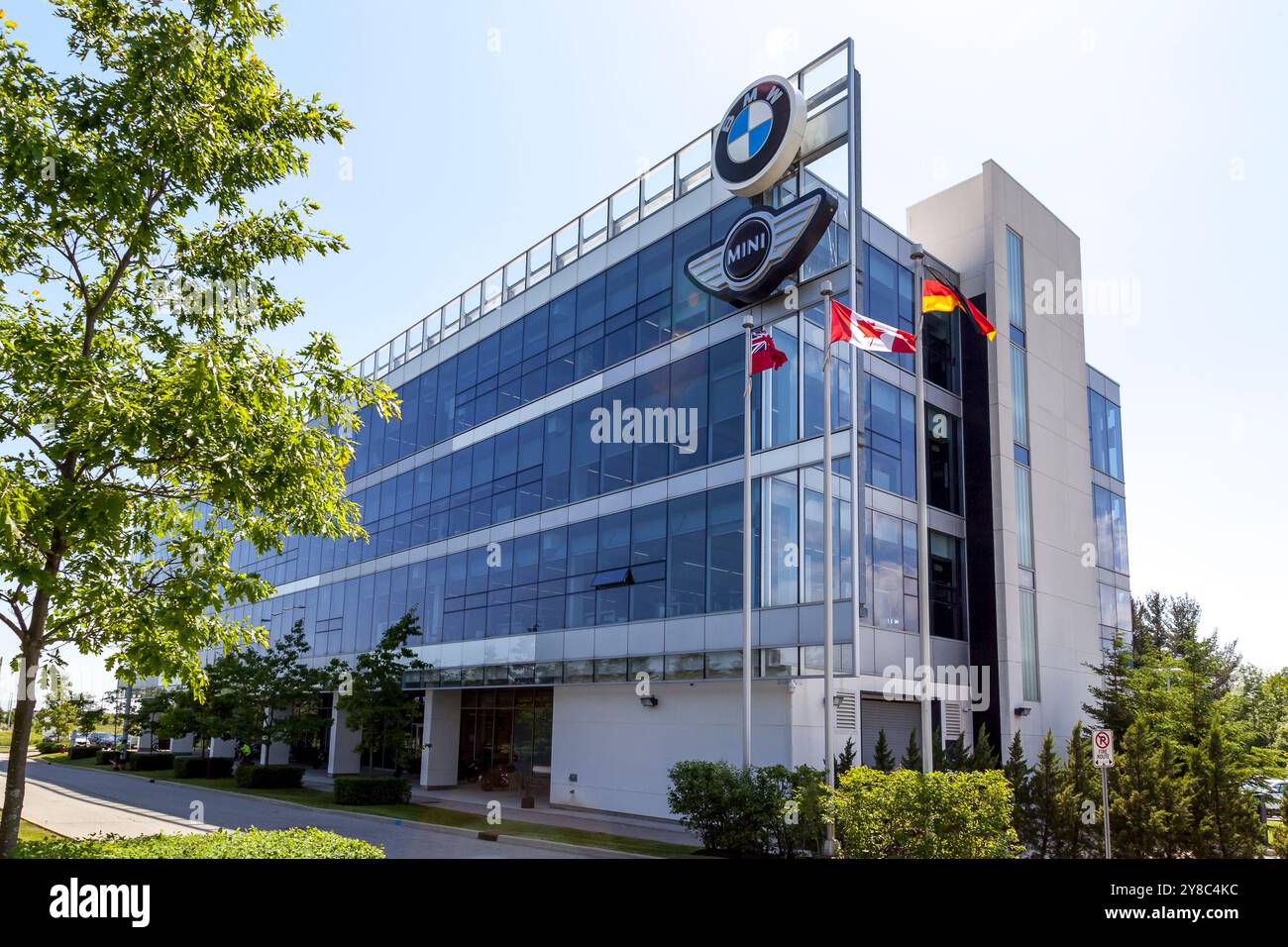 Insegna BMW presso la sede centrale della BMW Canada a Richmond Hill. Foto Stock