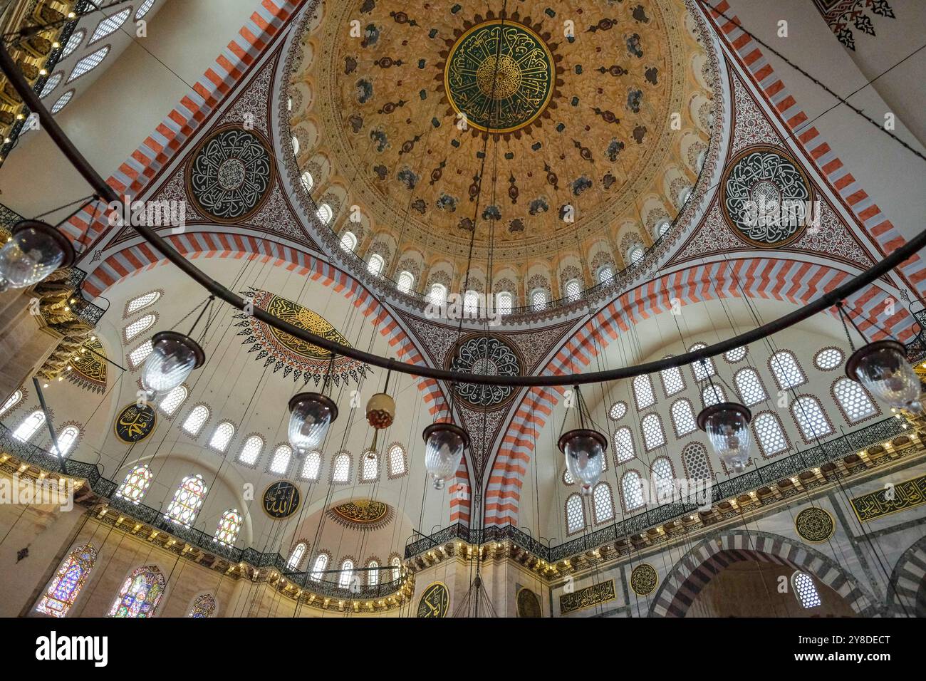 Istanbul, Turchia - 14 settembre 2024: La Moschea Suleymaniye è una moschea imperiale ottomana a Istanbul, Turchia. Foto Stock