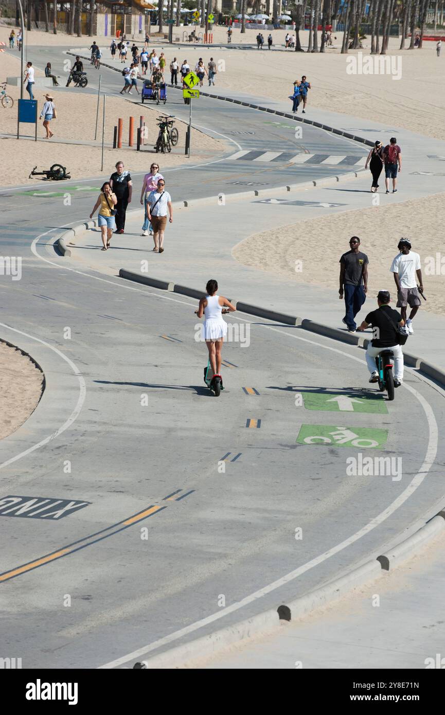 Pista ciclabile, Santa Monica, hotel, gente, Los Angeles, California, Stati Uniti Foto Stock