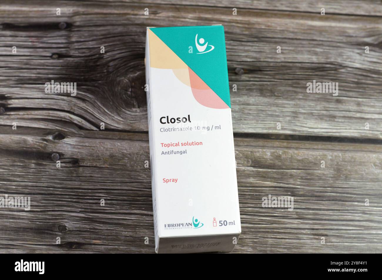 Cairo, Egitto, settembre 29 2024: Closol clotrimazol 10mg soluzione topica spray antifungino, un farmaco antifungino che viene utilizzato per trattare una varietà di o Foto Stock