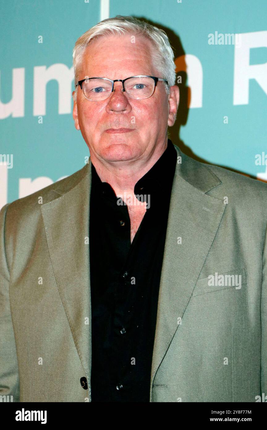 Kristinn Hrafnsson bei der Festivaleröffnung mit der Premiere des Dokumentarfilms Democracy Noir beim Human Rights Film Festival Berlin 2024 im Kino in der Kulturbrauerei. Berlino, 04.10.2024 *** Kristinn Hrafnsson al festival che si apre con la prima del documentario Democracy Noir al Festival dei diritti umani di Berlino 2024 al cinema della Kulturbrauerei Berlin, 04 10 2024 foto:XA.xBuggex/xFuturexImagex noir 4007 Foto Stock