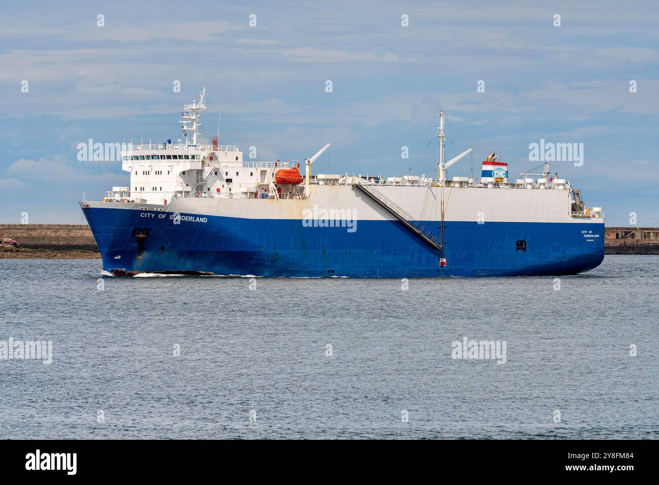 L'autonoleggio City of Sunderland che si avvicina al porto di Tyne. Foto Stock